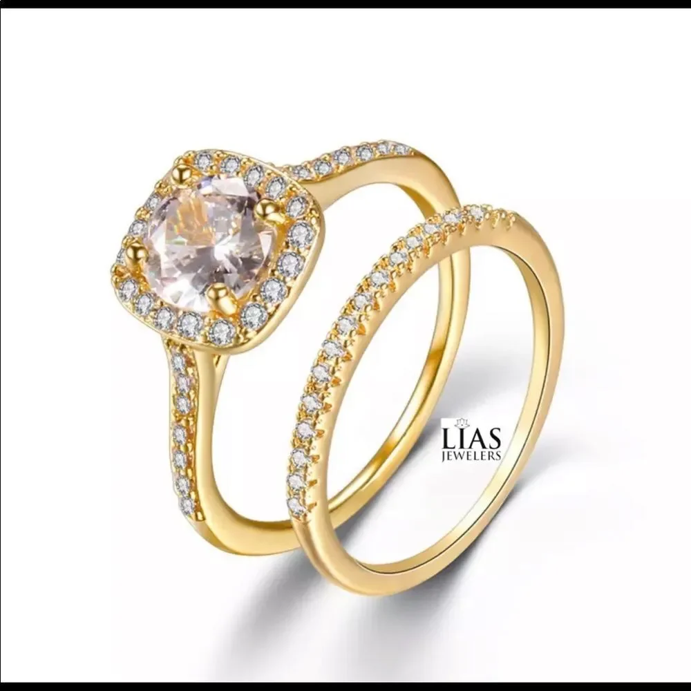 New 18k yellow gold wedding ring set
